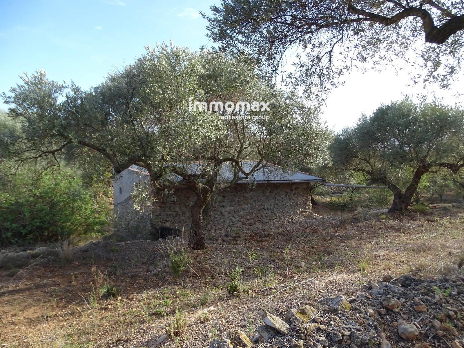 Grunde uden byggetilladelser til salg i Tivenys - € 42.000 (Ref: 8448950)