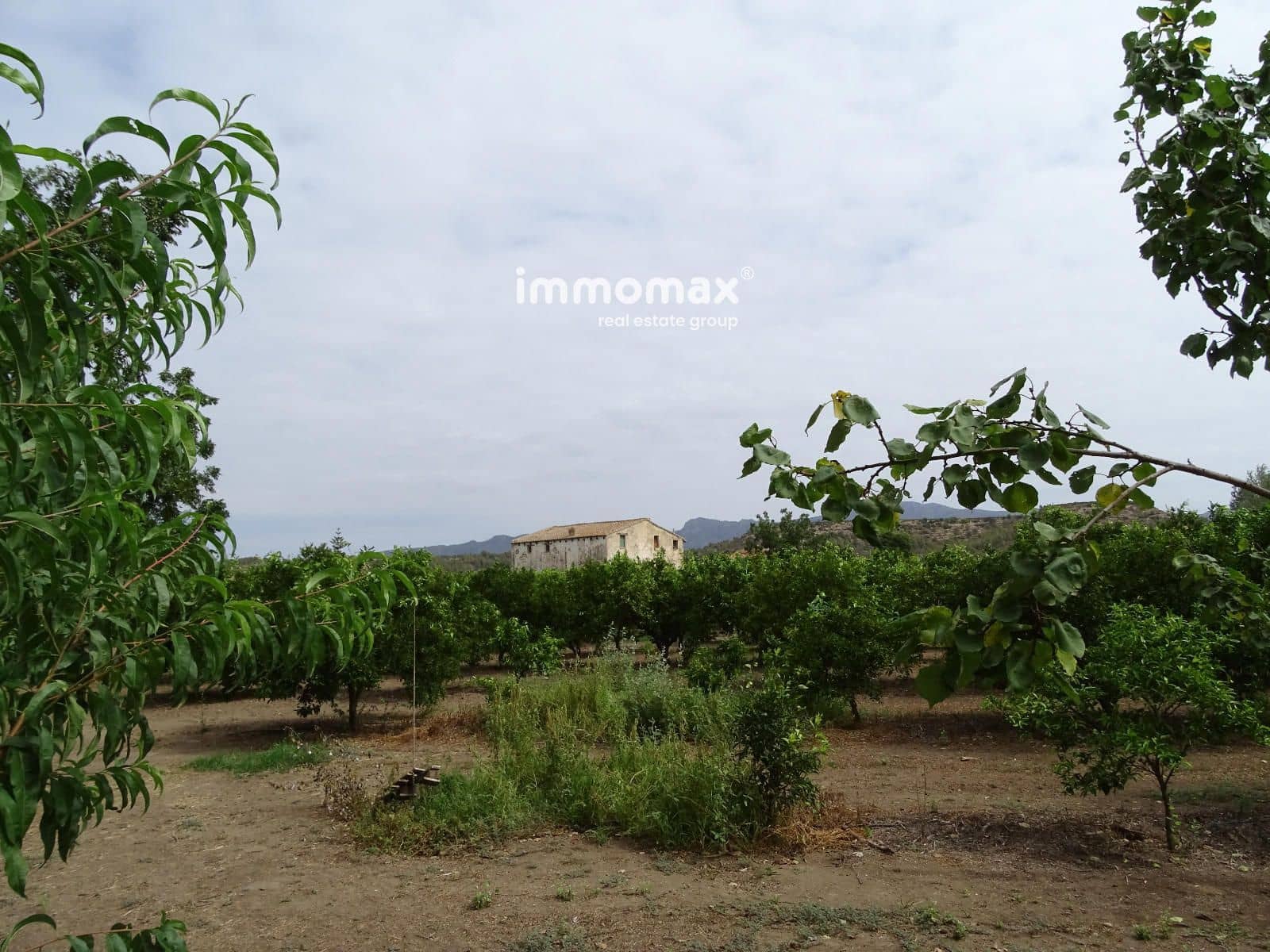 Grunde uden byggetilladelser til salg i Bitem - € 110.000 (Ref: 8489446)