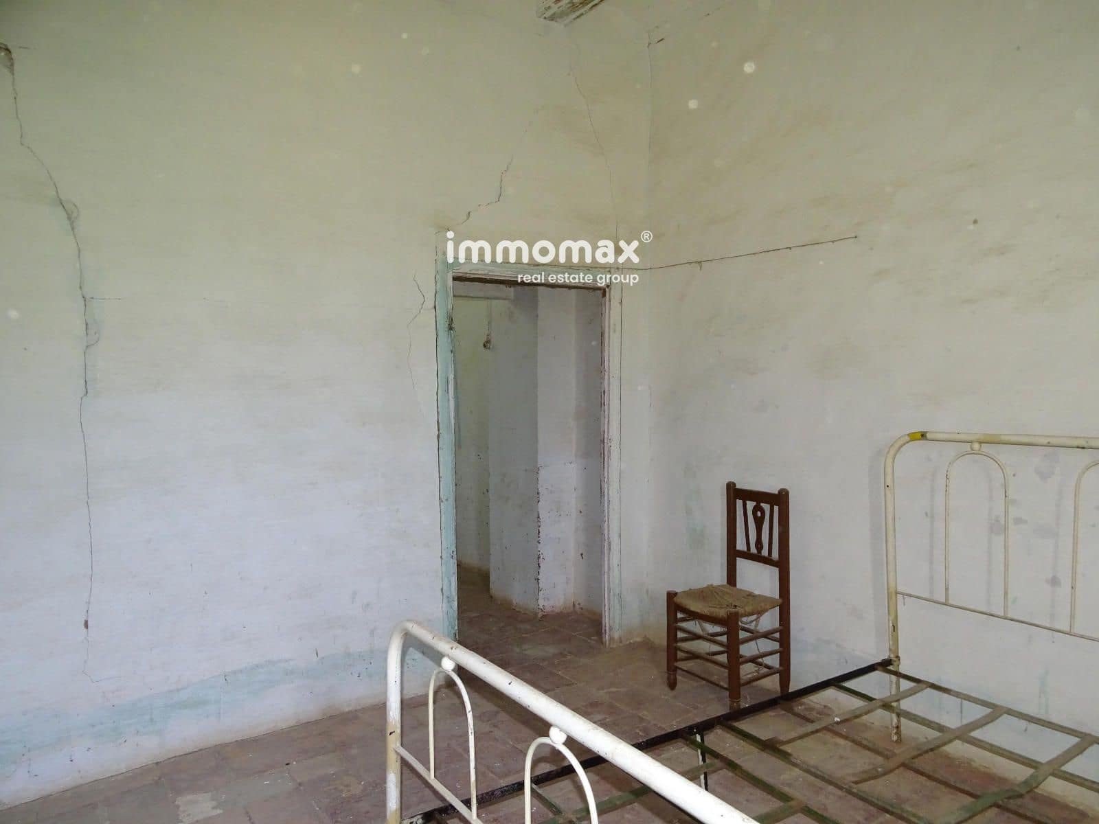 Grunde uden byggetilladelser til salg i Bitem - € 110.000 (Ref: 8489446)