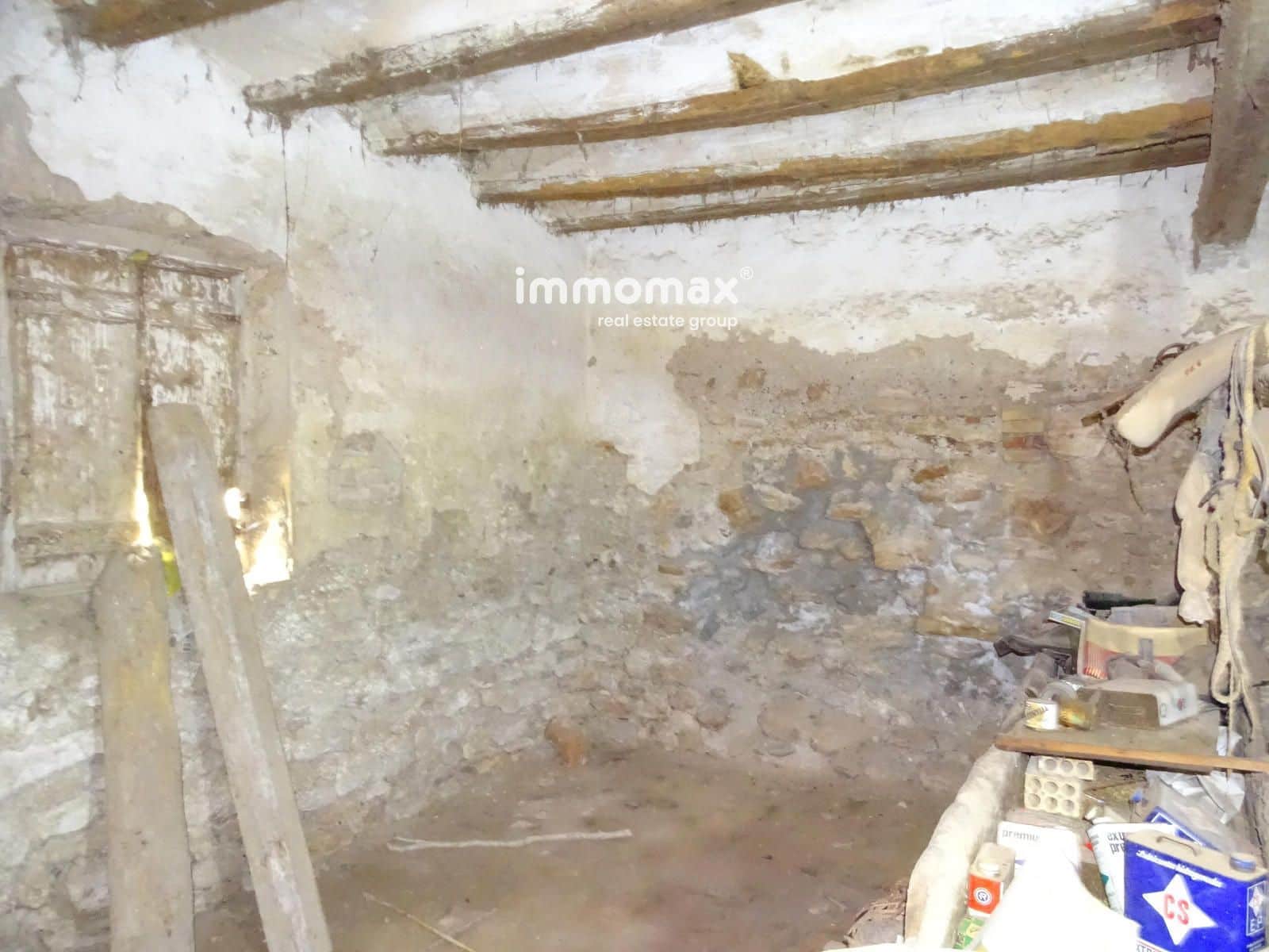 Grunde uden byggetilladelser til salg i Bitem - € 110.000 (Ref: 8489446)