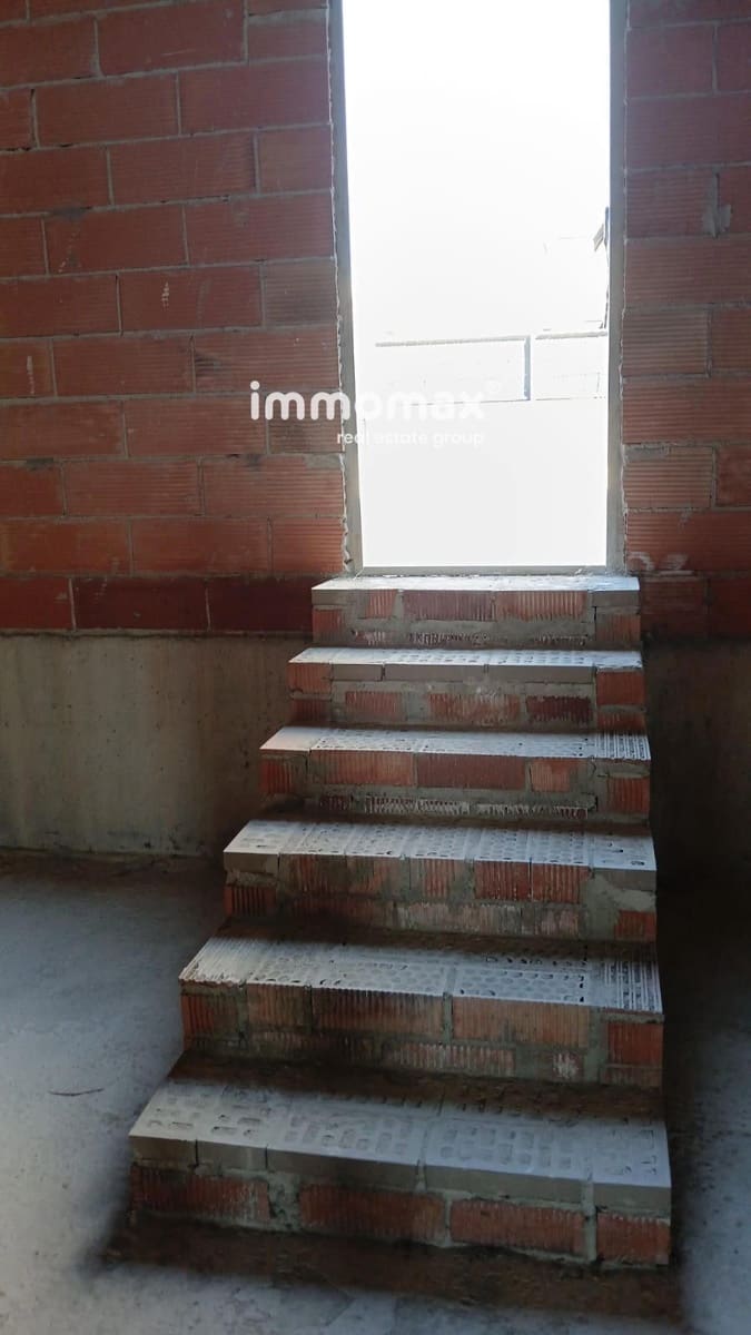 Comercial para arrendar em El Prat de Llobregat - 1 500 € (Ref: 8505313)