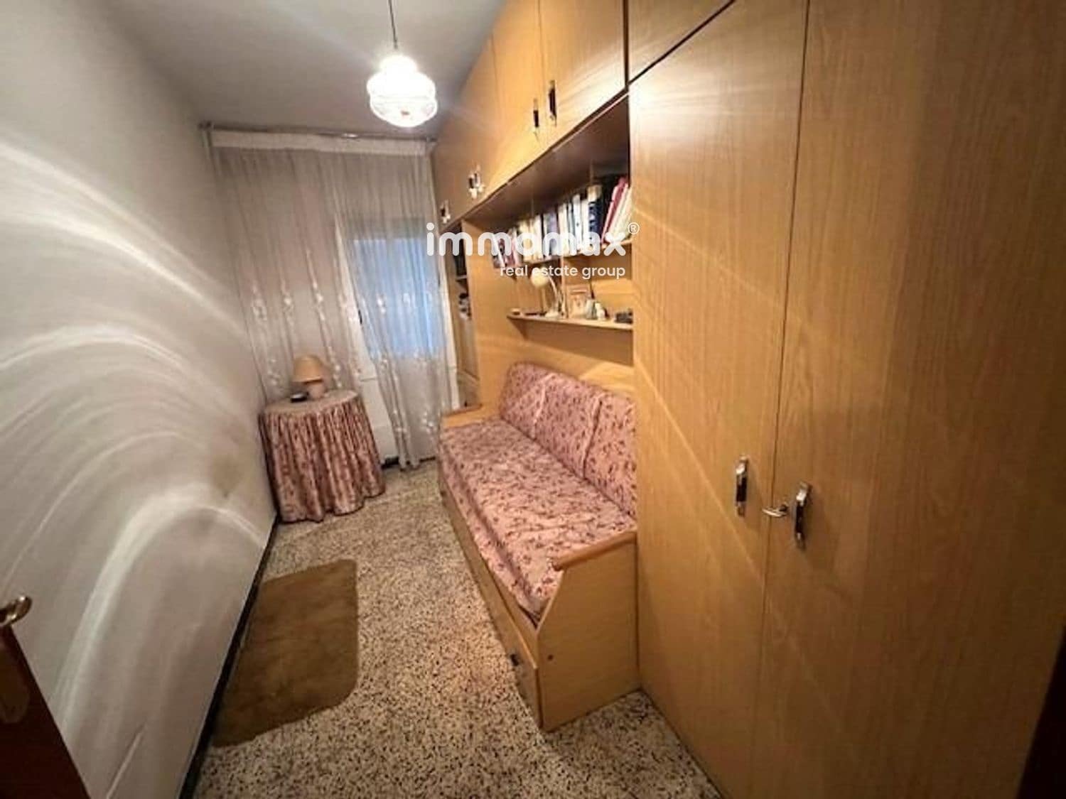 4 bedroom Flat for sale in Esplugues de Llobregat with garage - € 330,000 (Ref: 8520721)