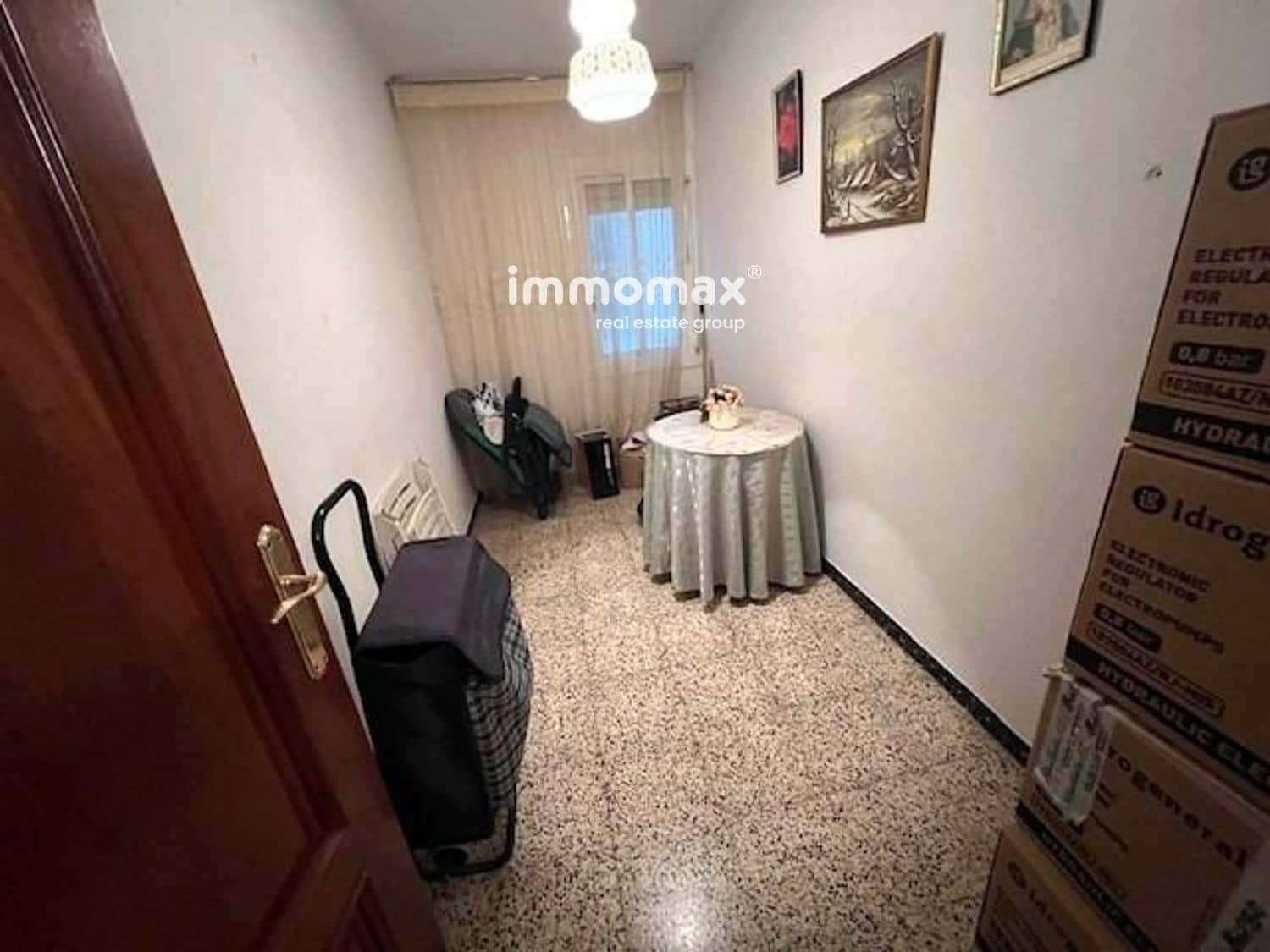 4 bedroom Flat for sale in Esplugues de Llobregat with garage - € 330,000 (Ref: 8520721)