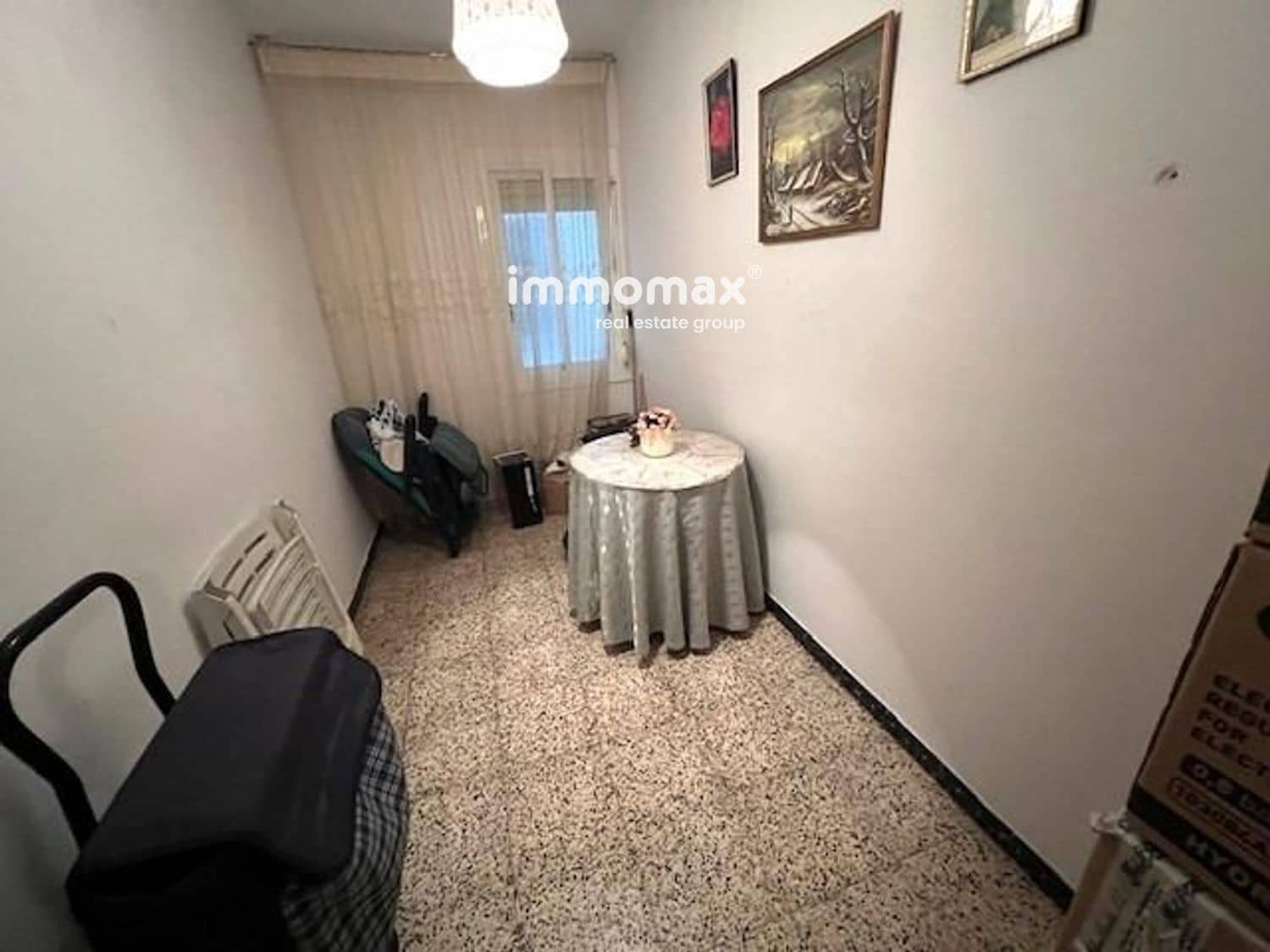 4 bedroom Flat for sale in Esplugues de Llobregat with garage - € 330,000 (Ref: 8520721)