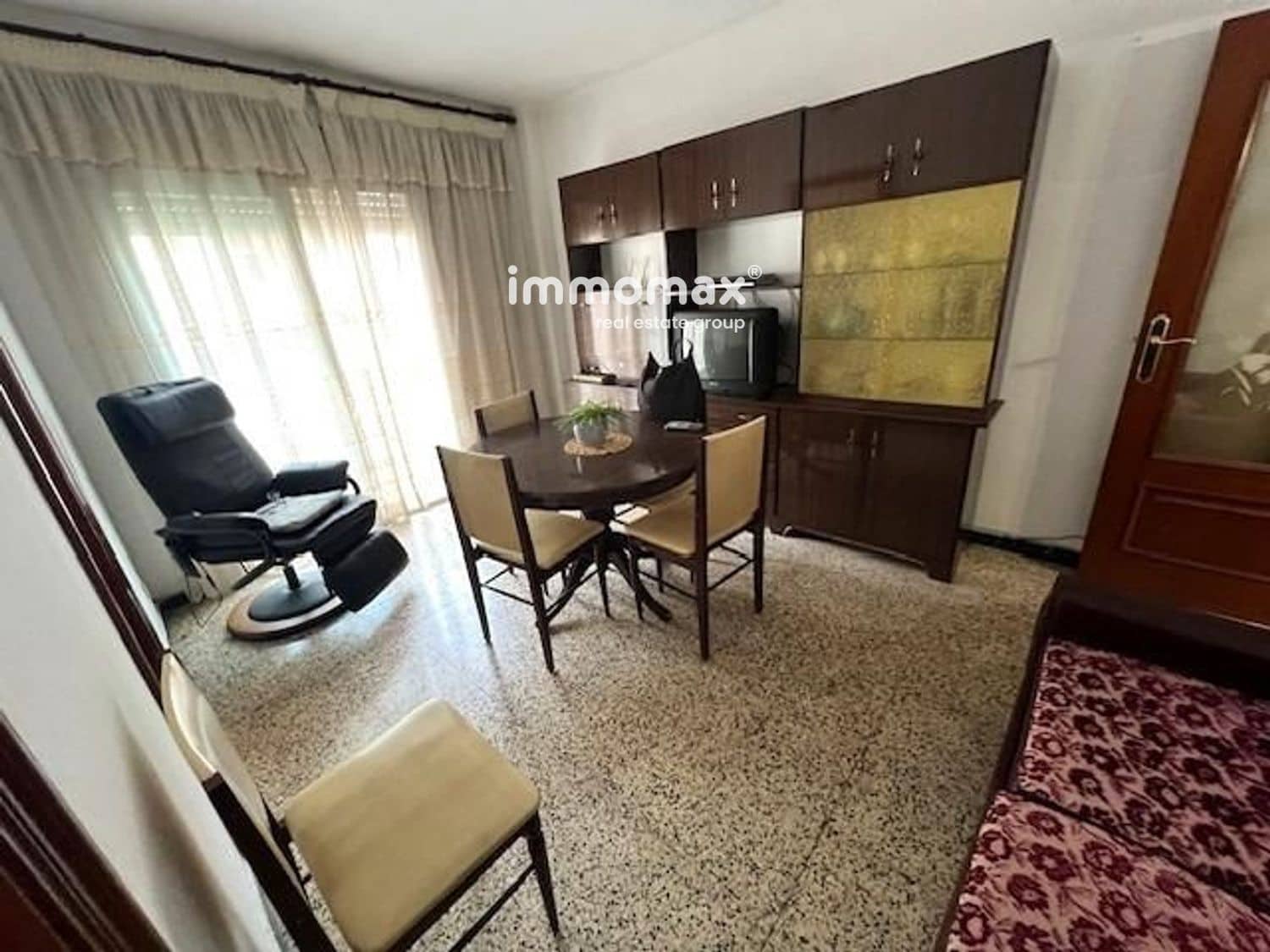 4 bedroom Flat for sale in Esplugues de Llobregat with garage - € 330,000 (Ref: 8520721)