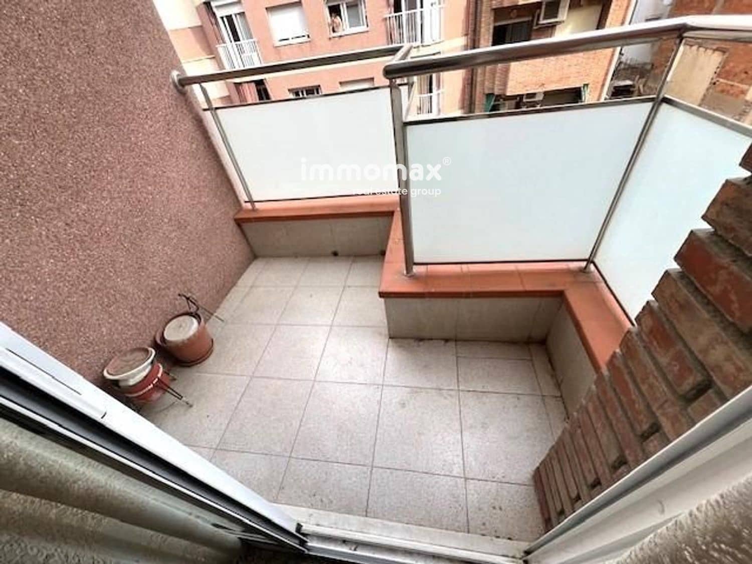 4 bedroom Flat for sale in Esplugues de Llobregat with garage - € 330,000 (Ref: 8520721)