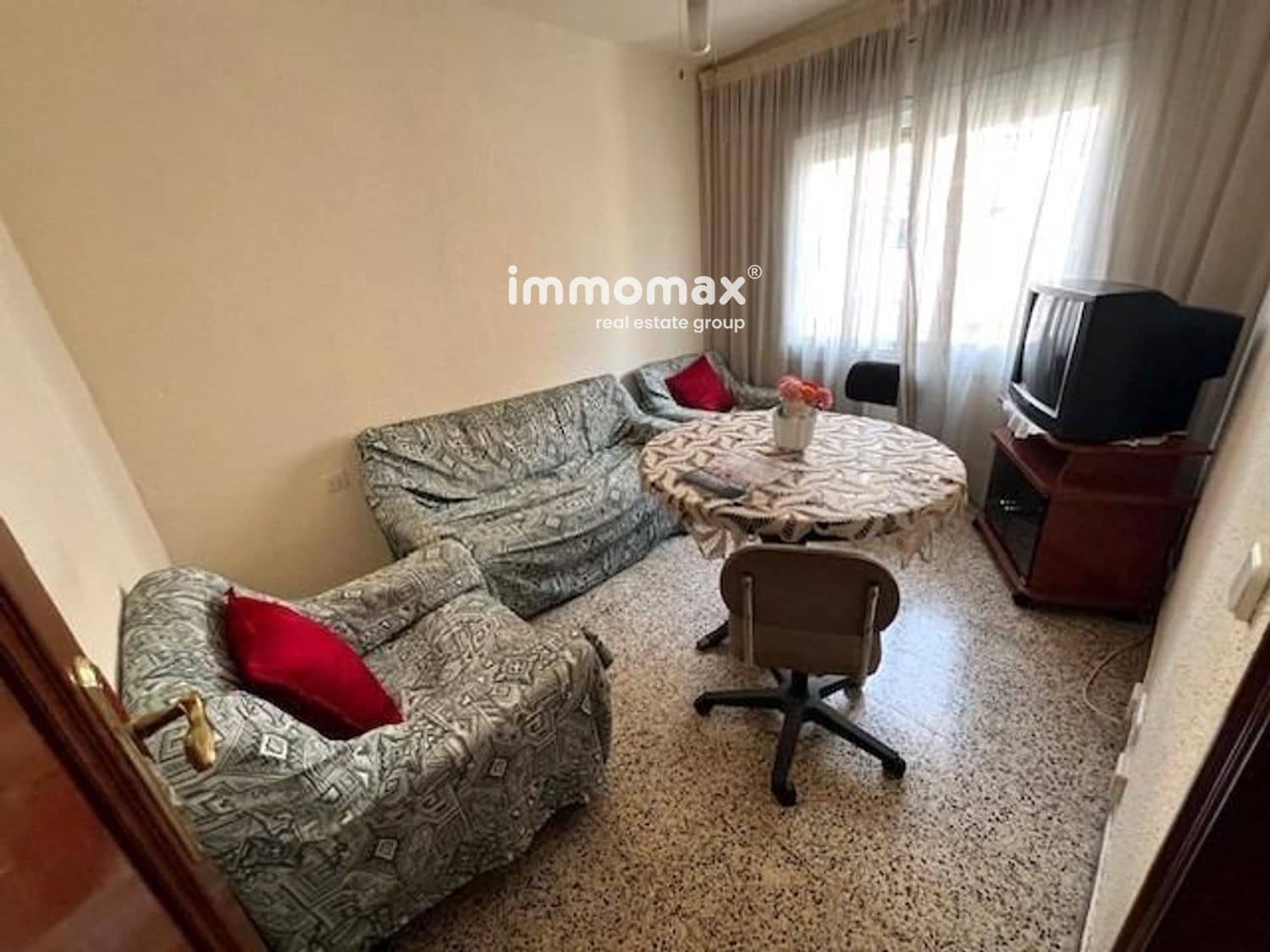 4 bedroom Flat for sale in Esplugues de Llobregat with garage - € 330,000 (Ref: 8520721)