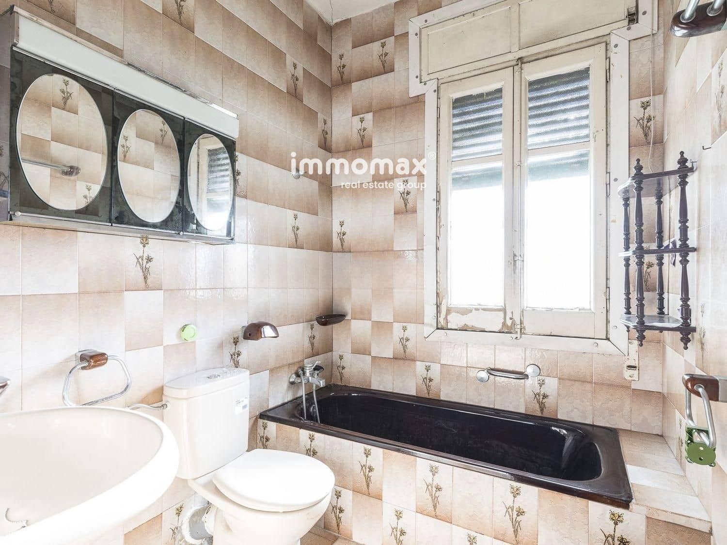 6 soveværelse Villa til salg i Sant Boi de Llobregat med garage - € 790.000 (Ref: 8524532)