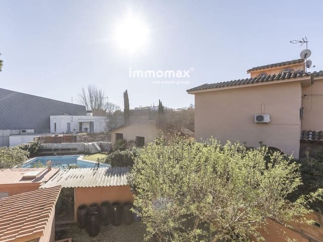 6 bedroom Villa for sale in Sant Boi de Llobregat with garage - € 790,000 (Ref: 8524532)