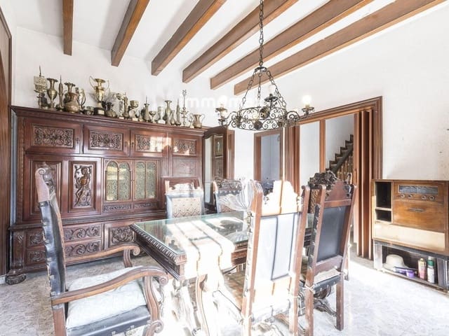 6 bedroom Villa for sale in Sant Boi de Llobregat with garage - € 790,000 (Ref: 8524532)