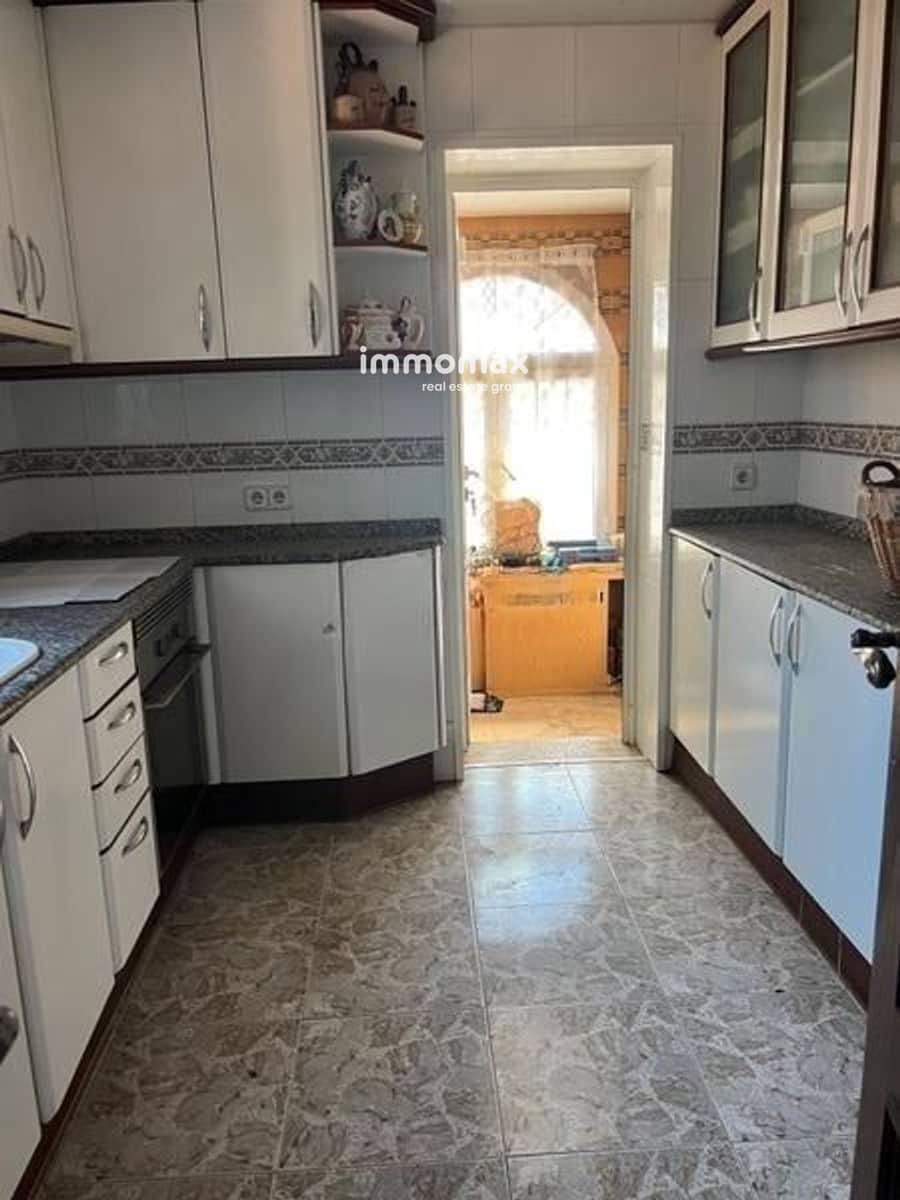 6 soveværelse Villa til salg i Sant Boi de Llobregat med garage - € 790.000 (Ref: 8524532)