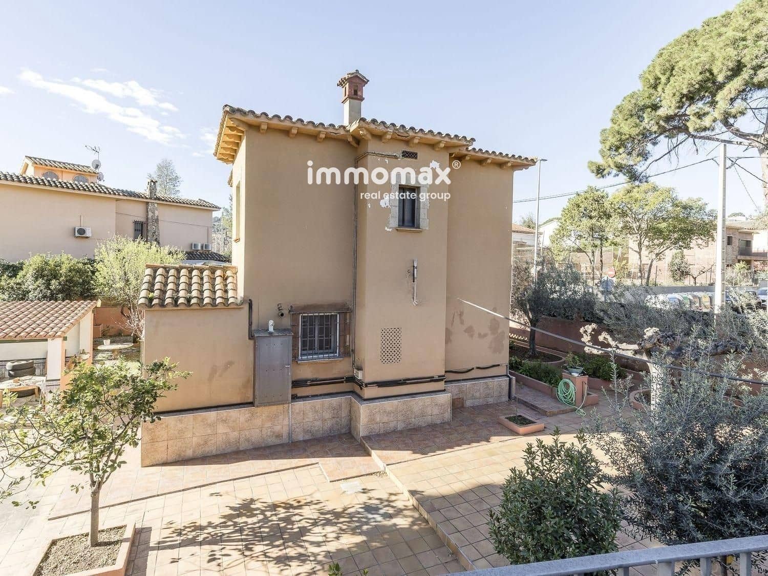 6 soveværelse Villa til salg i Sant Boi de Llobregat med garage - € 790.000 (Ref: 8524532)