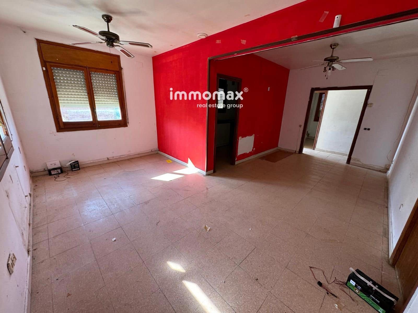 5 bedroom Villa for sale in Piera with pool - € 180,000 (Ref: 8553580)