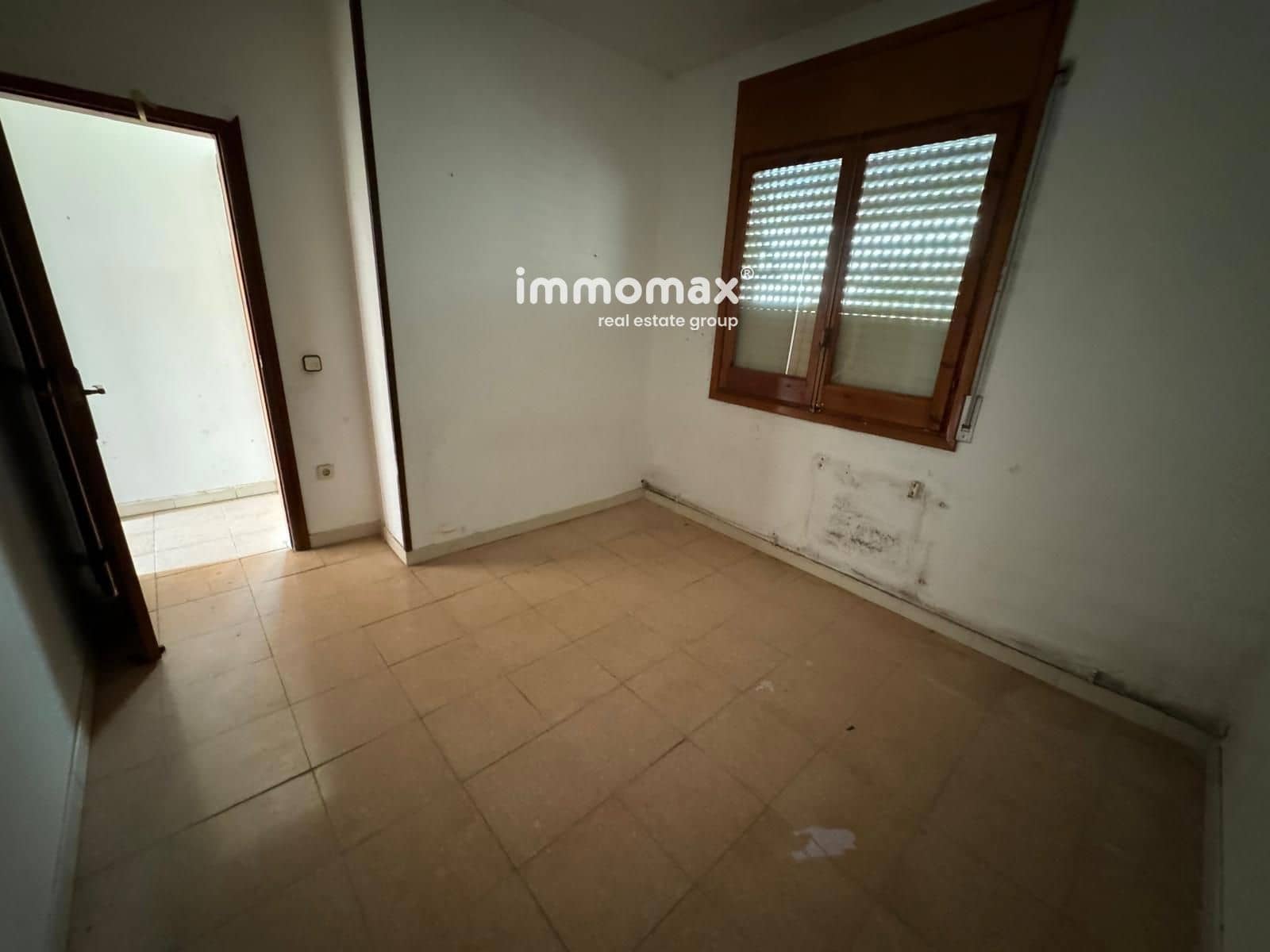 5 bedroom Villa for sale in Piera with pool - € 180,000 (Ref: 8553580)