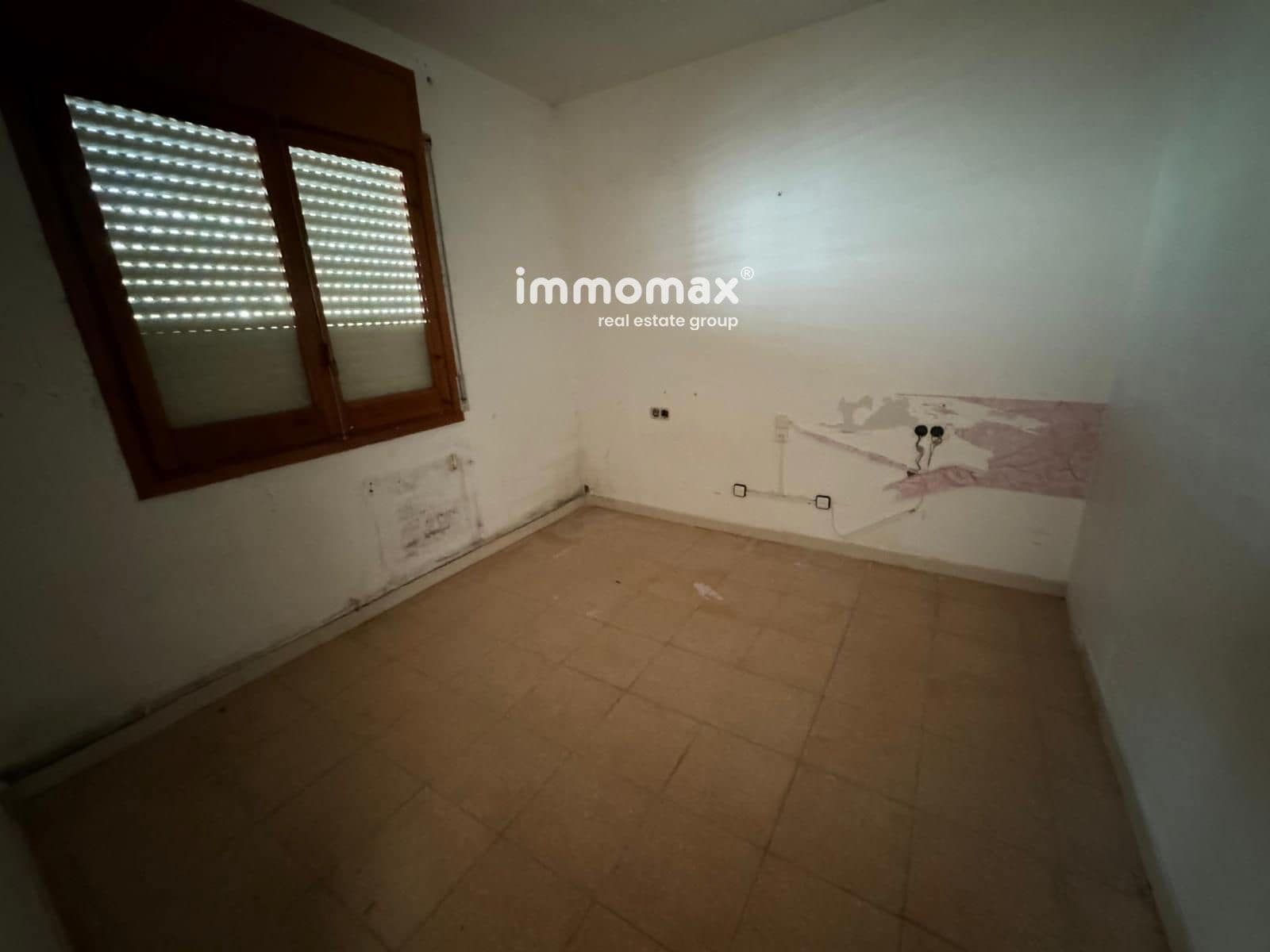 5 bedroom Villa for sale in Piera with pool - € 180,000 (Ref: 8553580)