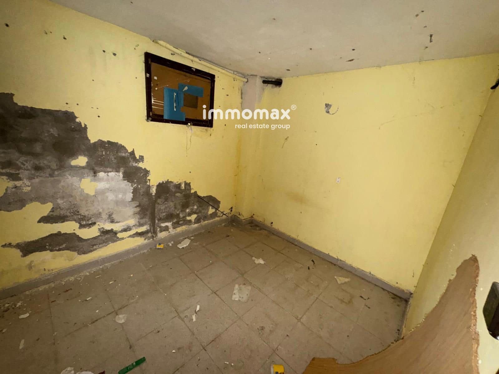 5 bedroom Villa for sale in Piera with pool - € 180,000 (Ref: 8553580)