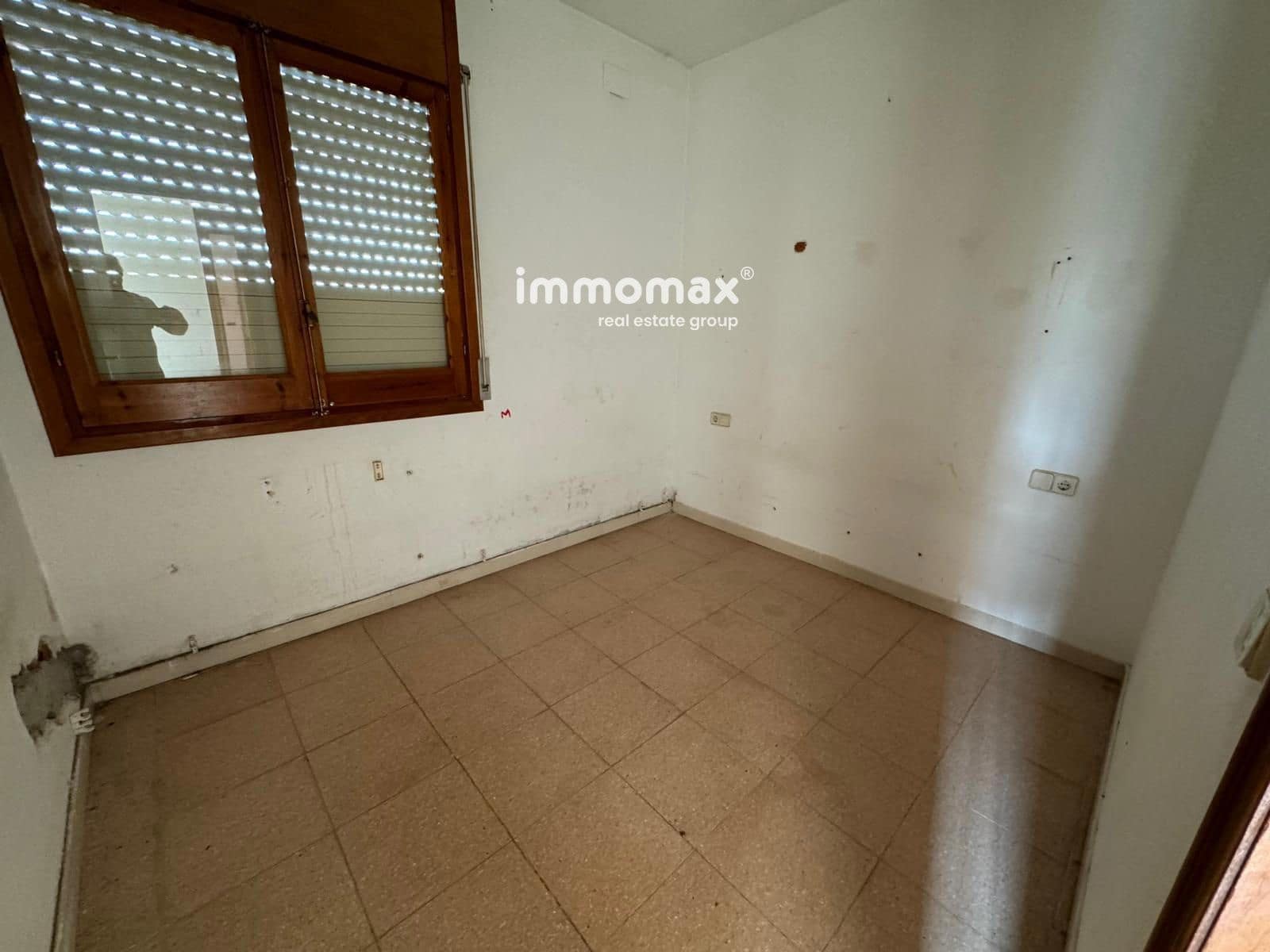 5 bedroom Villa for sale in Piera with pool - € 180,000 (Ref: 8553580)