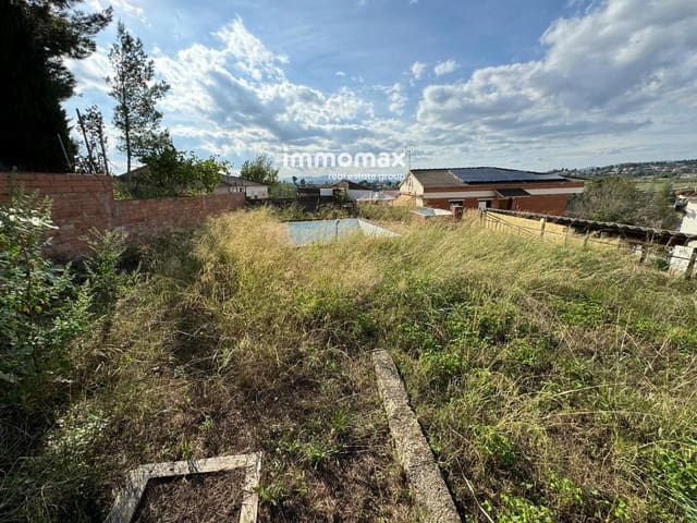 5 soveværelse Villa til salg i Piera med swimmingpool - € 180.000 (Ref: 8553580)