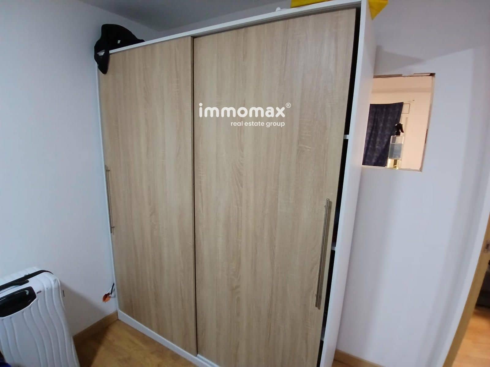 Kommersiell til salgs i Sant Boi de Llobregat - € 110 000 (Ref: 8570986)