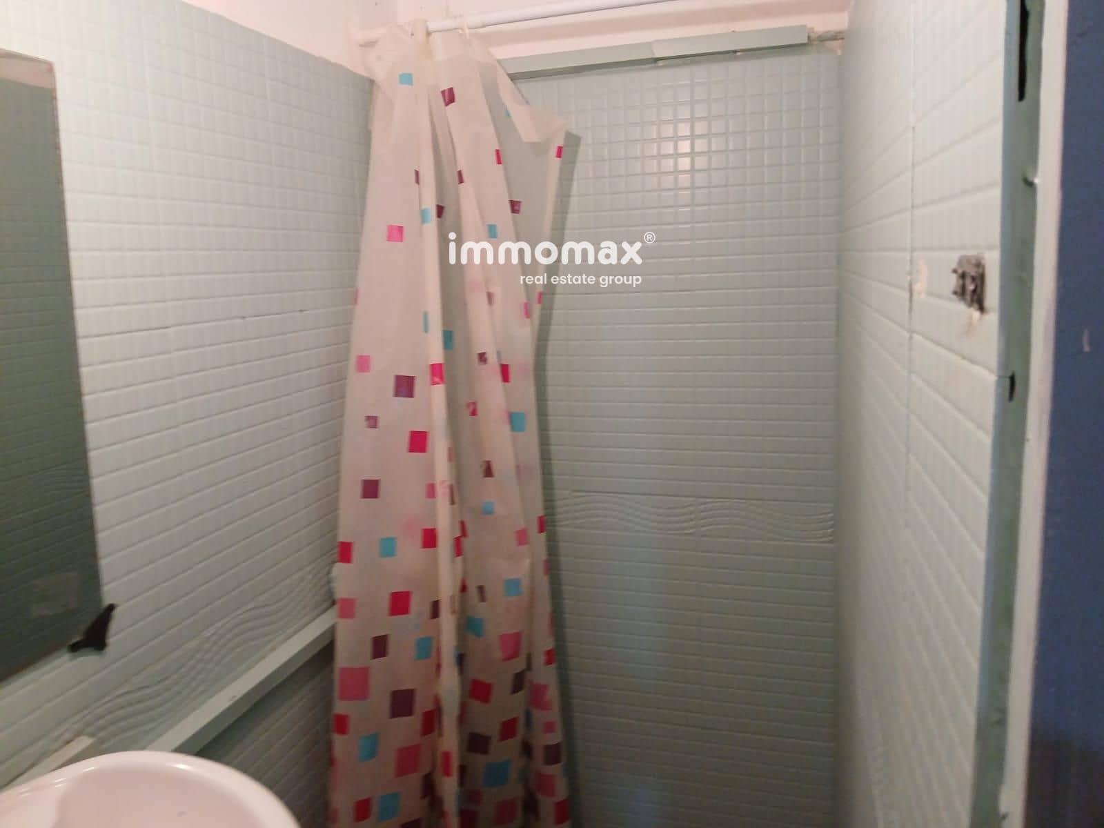 Kommersiell til salgs i Sant Boi de Llobregat - € 110 000 (Ref: 8570986)