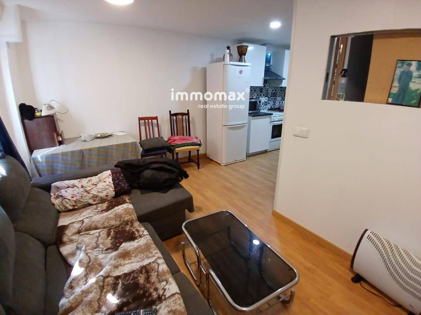 Kommersiell til salgs i Sant Boi de Llobregat - € 110 000 (Ref: 8570986)