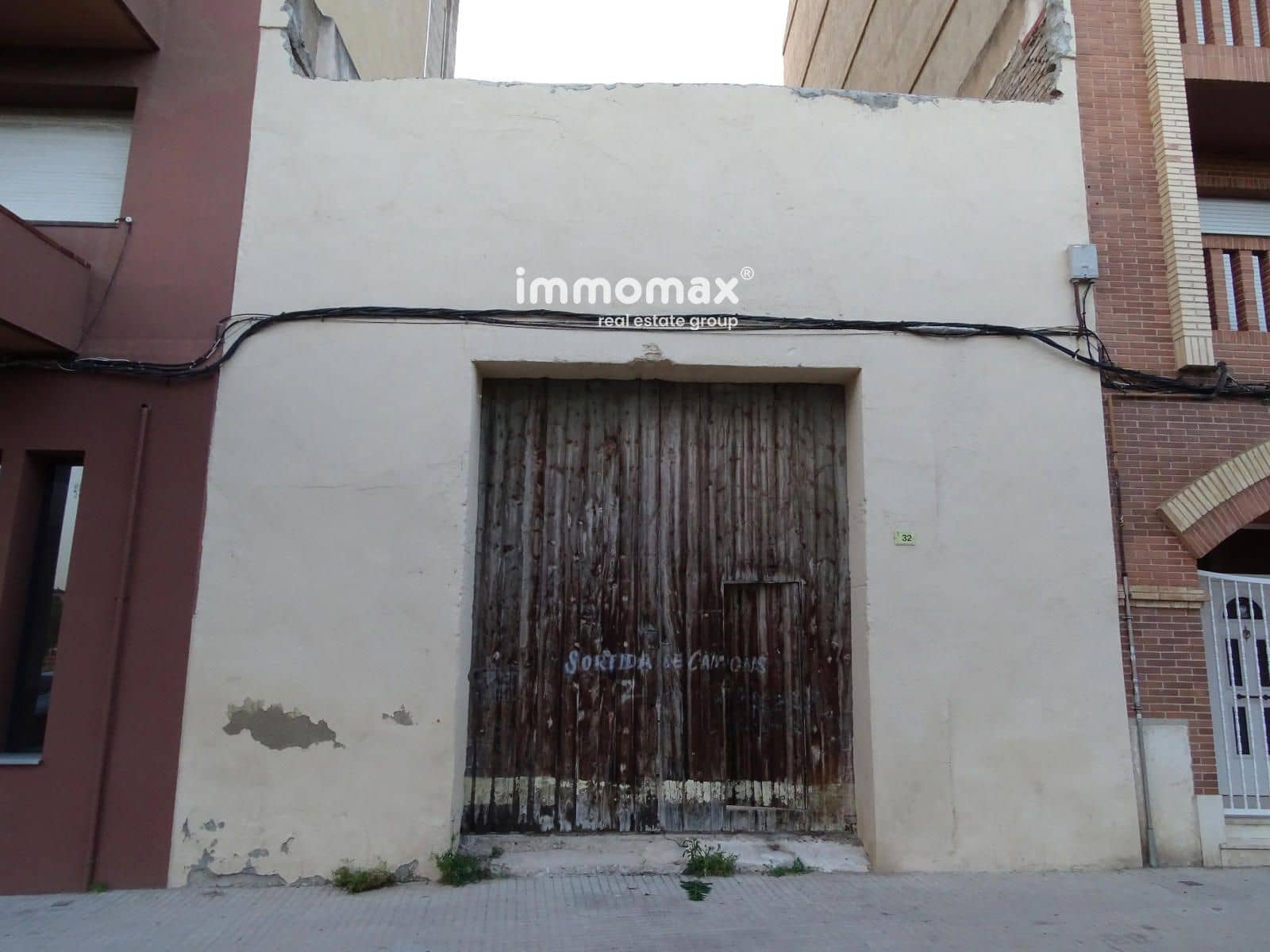 Villa for sale in Tortosa - € 216,000 (Ref: 8613927)