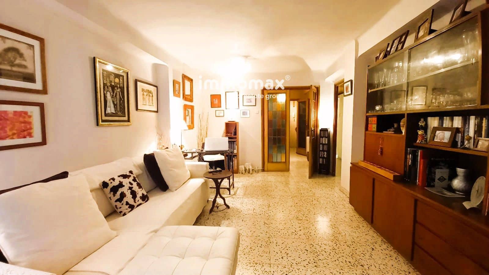 4 soveværelse Lejlighed til salg i Barcelona by - € 348.000 (Ref: 8619374)