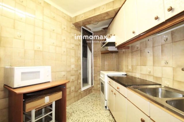 4 soveværelse Lejlighed til salg i La Sagrera, Barcelona by - € 348.000 (Ref: 8619374)