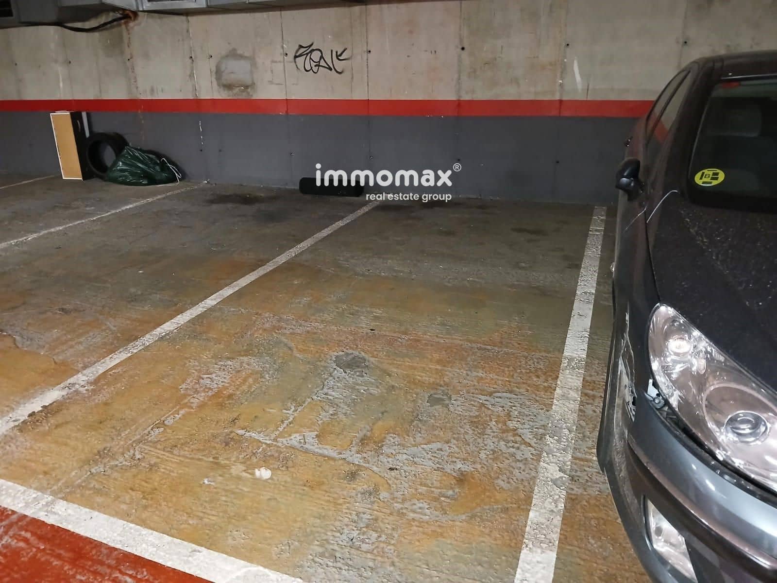 Garage for sale in Cornella de Llobregat - € 13,000 (Ref: 8623217)