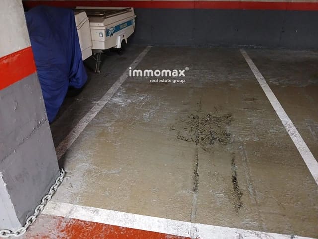 Garage til salg i Cornellà de Llobregat - € 13.000 (Ref: 8623217)