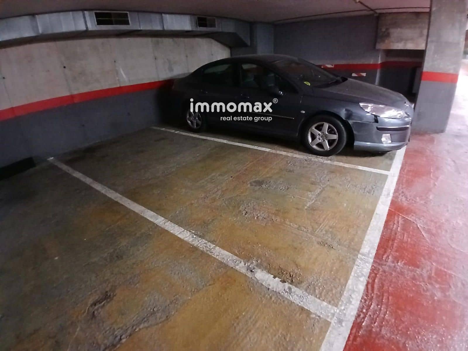 Garage for sale in Cornella de Llobregat - € 13,000 (Ref: 8623217)