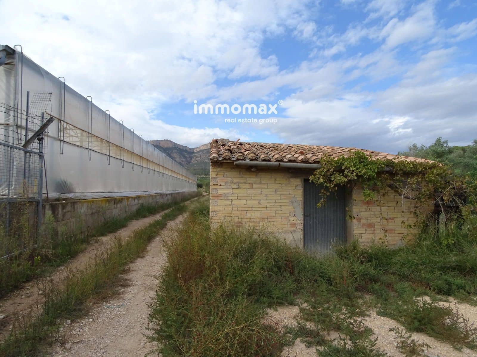 Ubebygd land til salgs i El Pinell de Brai - € 91 000 (Ref: 8639922)