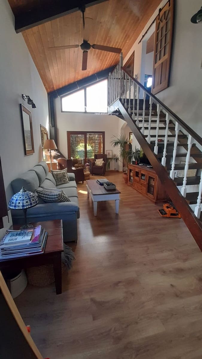 4 soveværelse Villa til salg i Sant Pere de Ribes med swimmingpool garage - € 720.000 (Ref: 8661372)