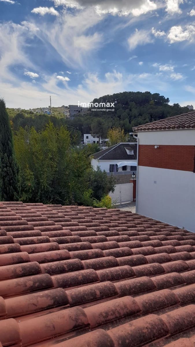 4 soveværelse Villa til salg i Sant Pere de Ribes med swimmingpool garage - € 720.000 (Ref: 8661372)