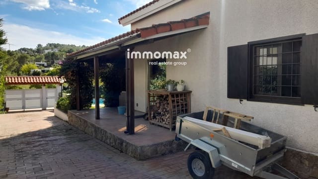 4 makuuhuone Huvila myytävänä paikassa Sant Pere de Ribes mukana uima-altaan 
autotalli - 720 000 € (Ref: 8661372)