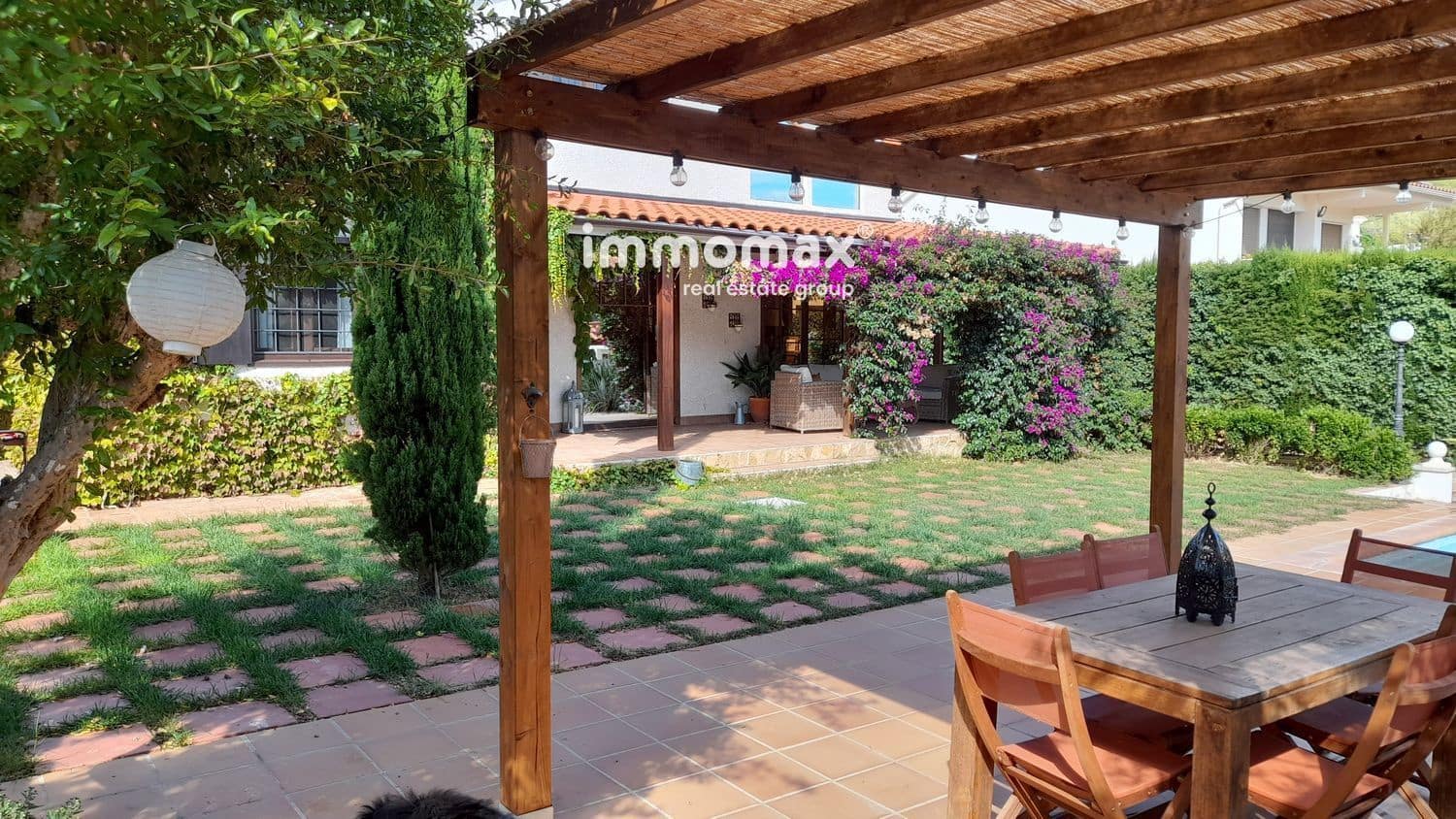 4 soveværelse Villa til salg i Sant Pere de Ribes med swimmingpool garage - € 720.000 (Ref: 8661372)