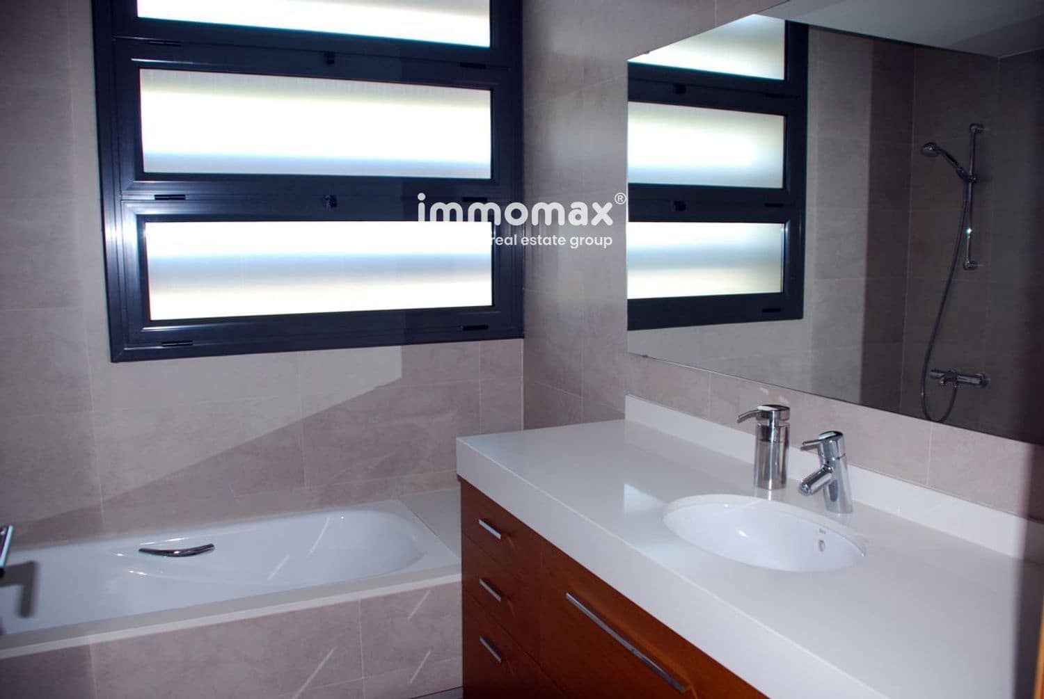 5 soveværelse Byhus til salg i Vilanova i la Geltru med garage - € 675.000 (Ref: 8674886)