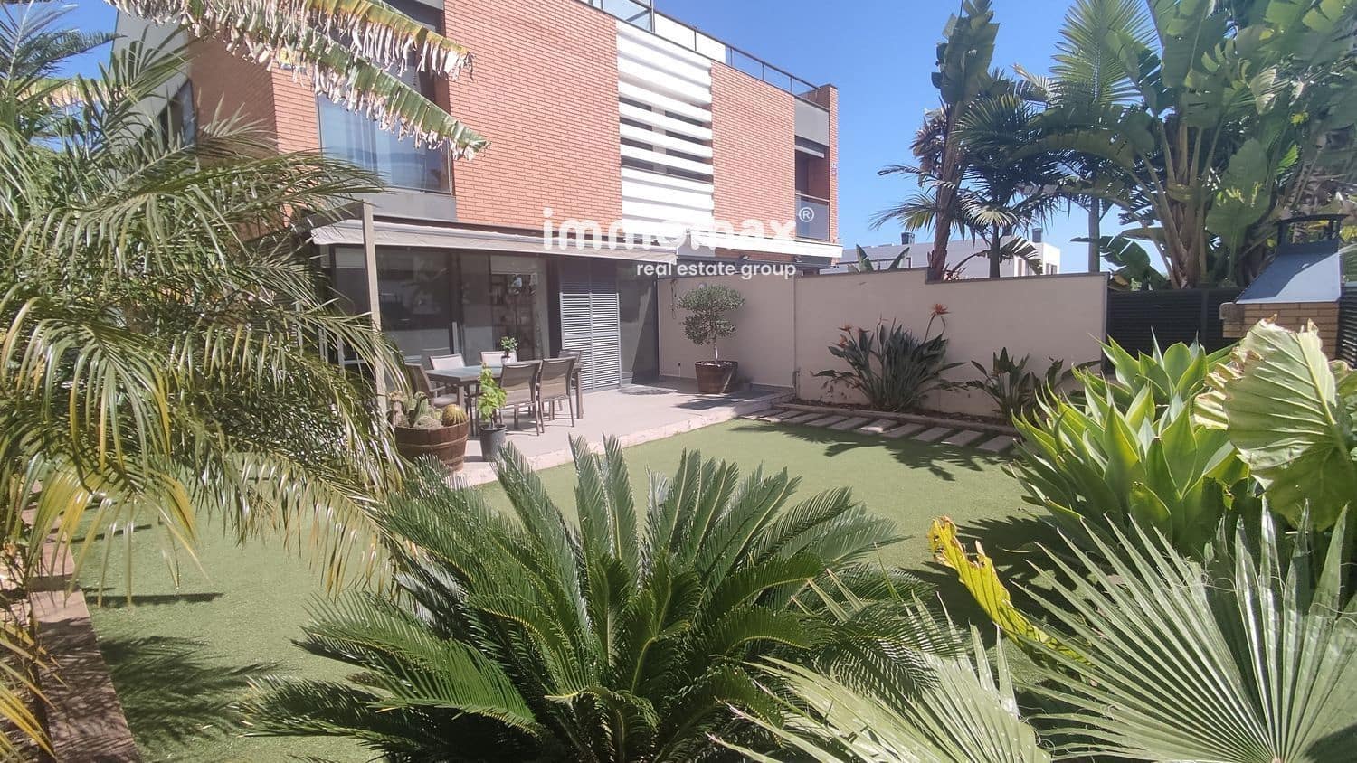 5 soveværelse Byhus til salg i Vilanova i la Geltru med garage - € 675.000 (Ref: 8674886)