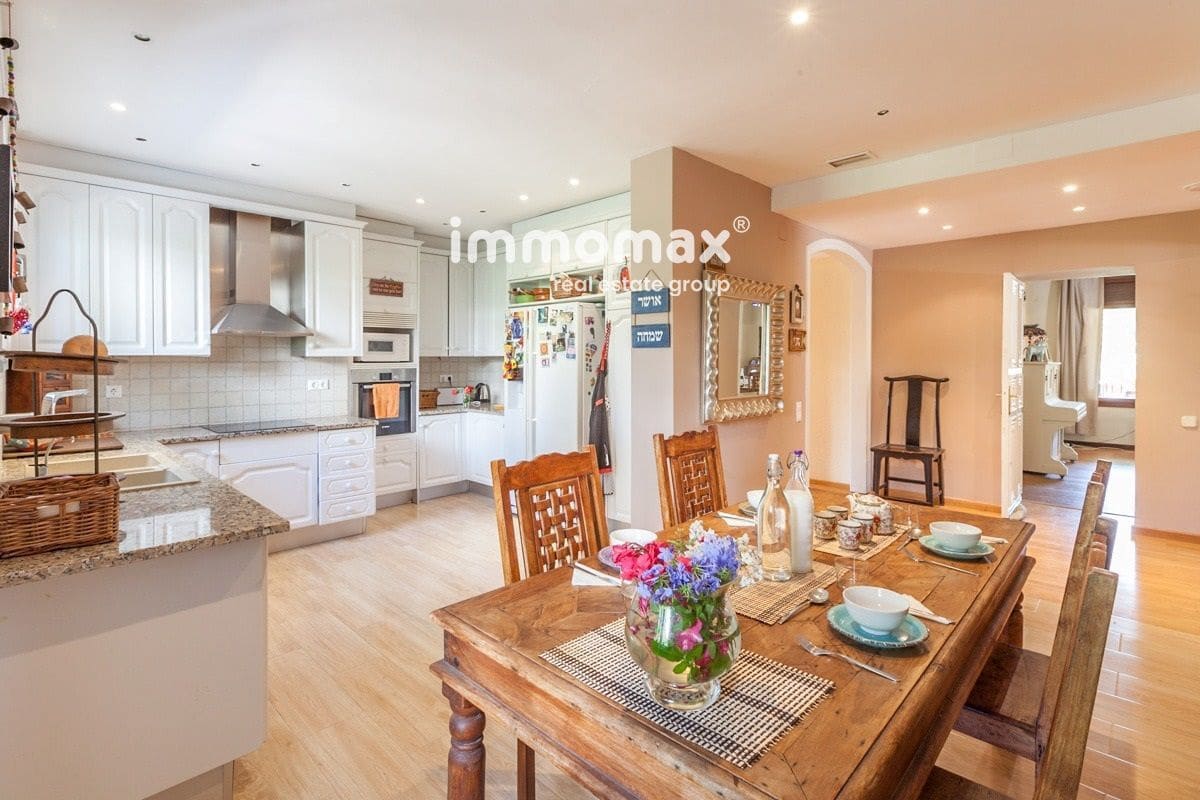 6 soveværelse Villa til salg i Castelldefels med swimmingpool garage - € 2.199.000 (Ref: 8674888)