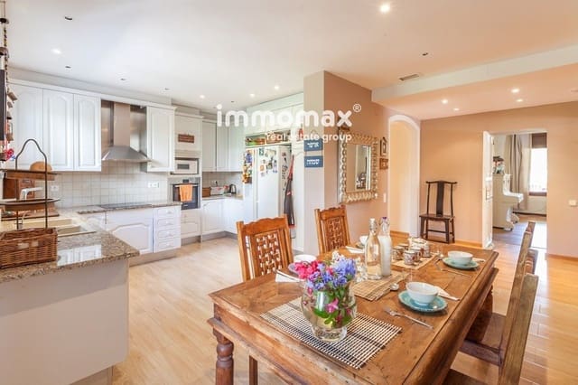 6 makuuhuone Huvila myytävänä paikassa Castelldefels mukana uima-altaan 
autotalli - 2 199 000 € (Ref: 8674888)