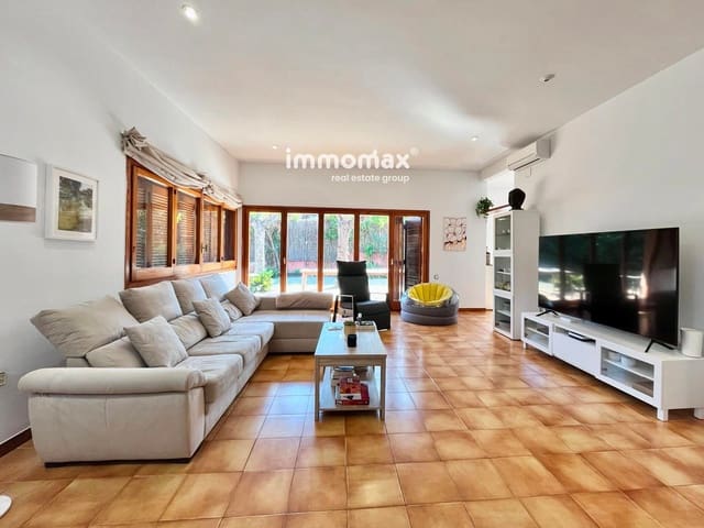 4 soveværelse Villa til salg i Vilanova i la Geltrú med swimmingpool garage - € 1.190.000 (Ref: 8674897)