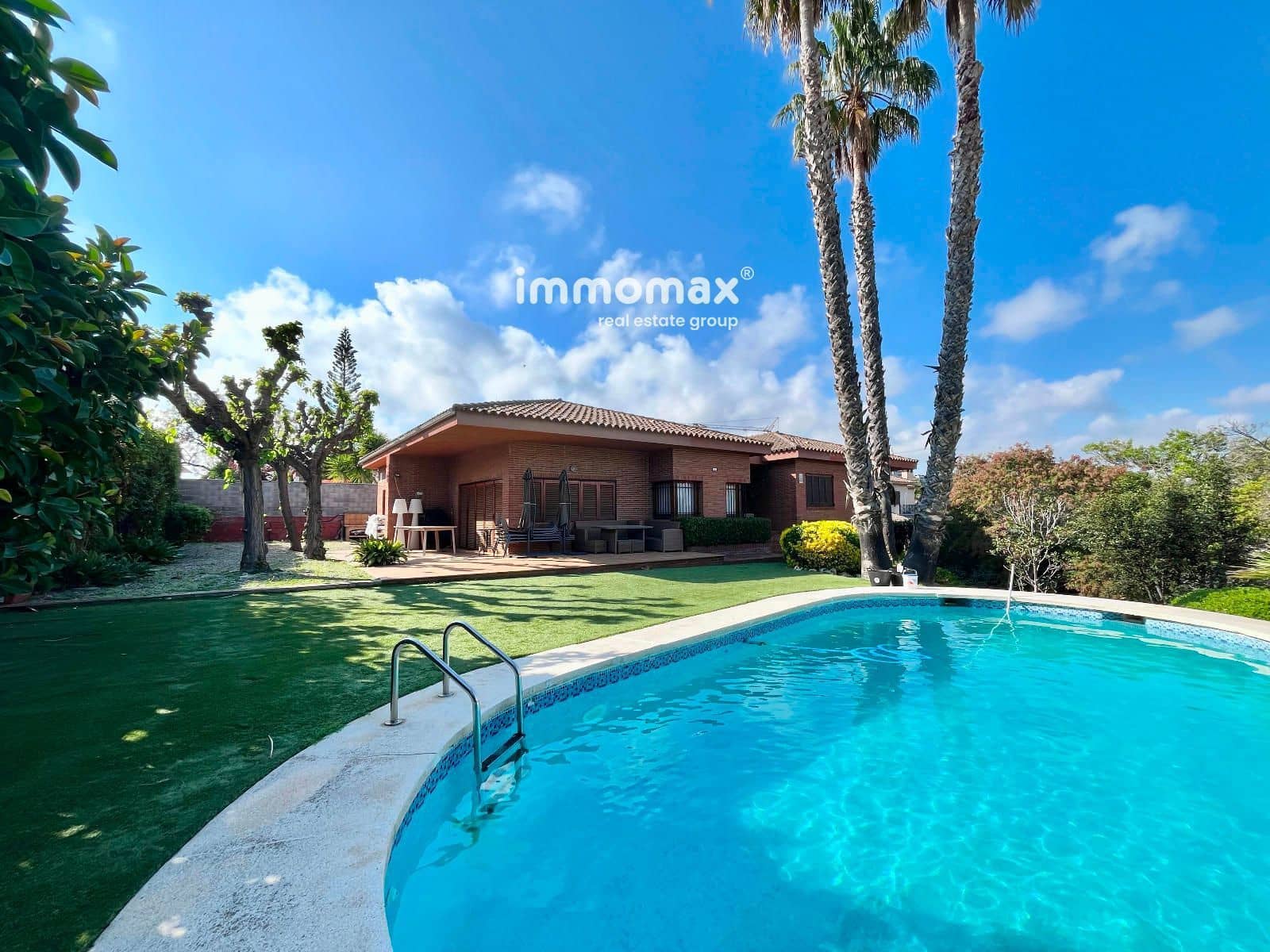 4 soveværelse Villa til salg i Vilanova i la Geltru med swimmingpool garage - € 1.190.000 (Ref: 8674897)