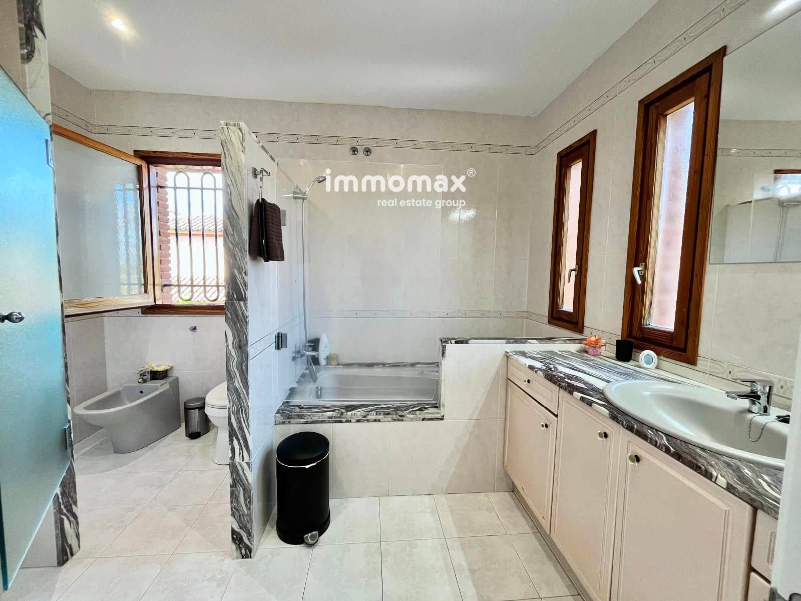 4 soveværelse Villa til salg i Vilanova i la Geltru med swimmingpool garage - € 1.190.000 (Ref: 8674897)