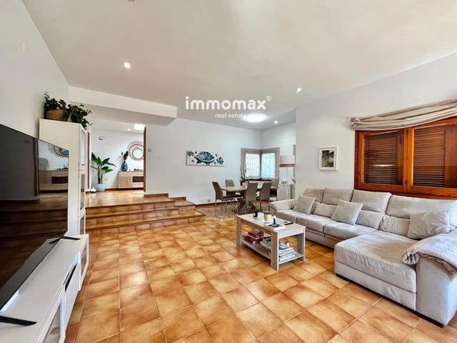 4 soveværelse Villa til salg i Vilanova i la Geltrú med swimmingpool garage - € 1.190.000 (Ref: 8674897)