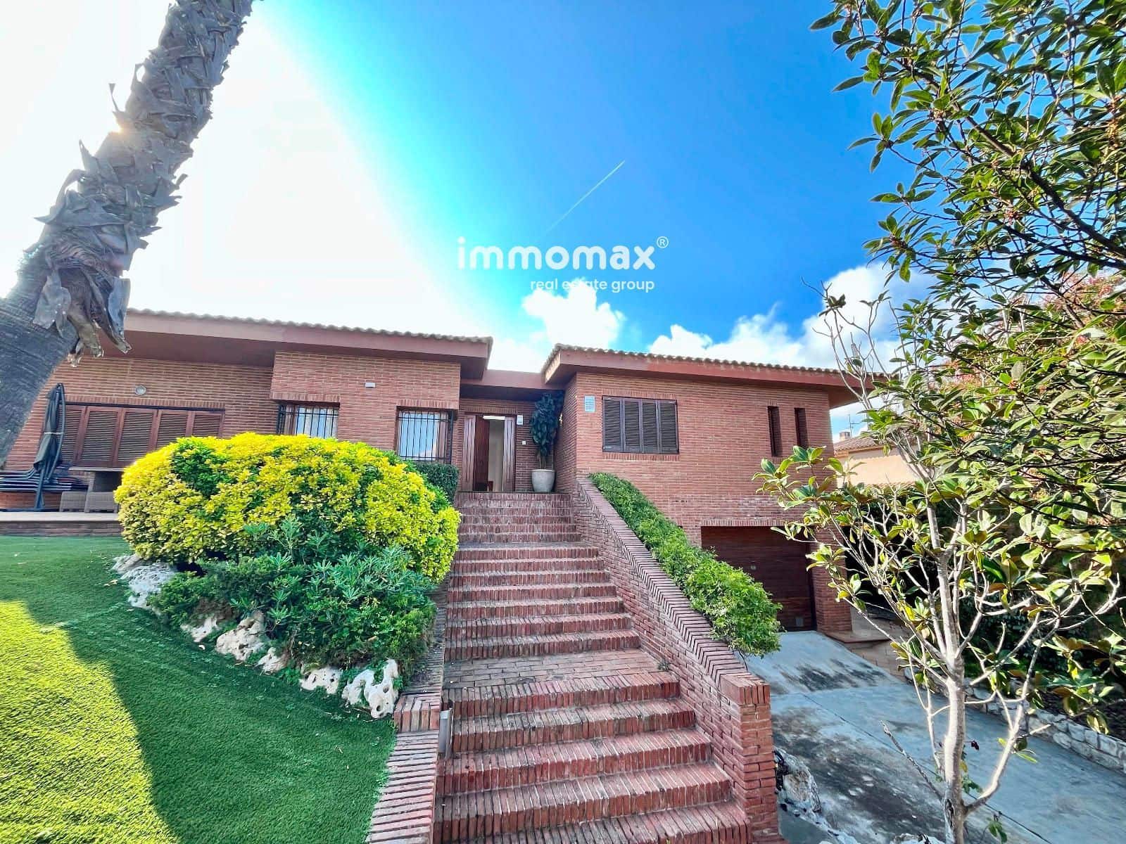 4 soveværelse Villa til salg i Vilanova i la Geltru med swimmingpool garage - € 1.190.000 (Ref: 8674897)