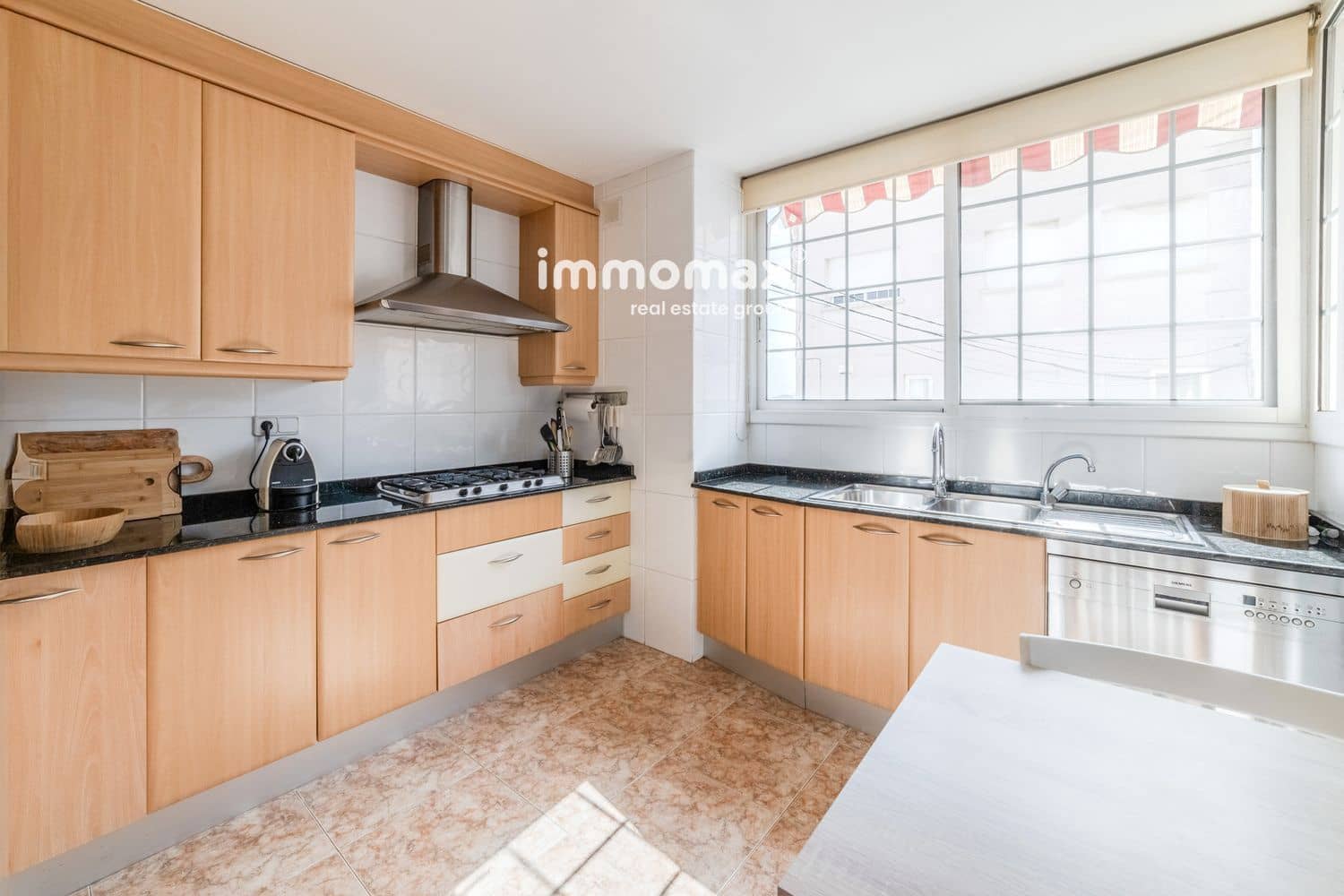 3 slaapkamer Flat te koop in Sant Pere de Ribes met garage - € 260.000 (Ref: 8674900)