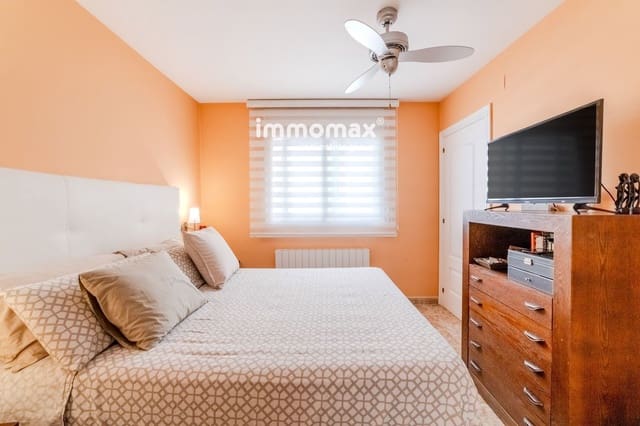 3 bedroom Flat for sale in Sant Pere de Ribes with garage - € 260,000 (Ref: 8674900)