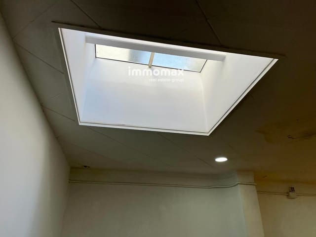 Kaupallinen vuokrattavana paikassa Sabadell - 1 600 € (Ref: 8695991)