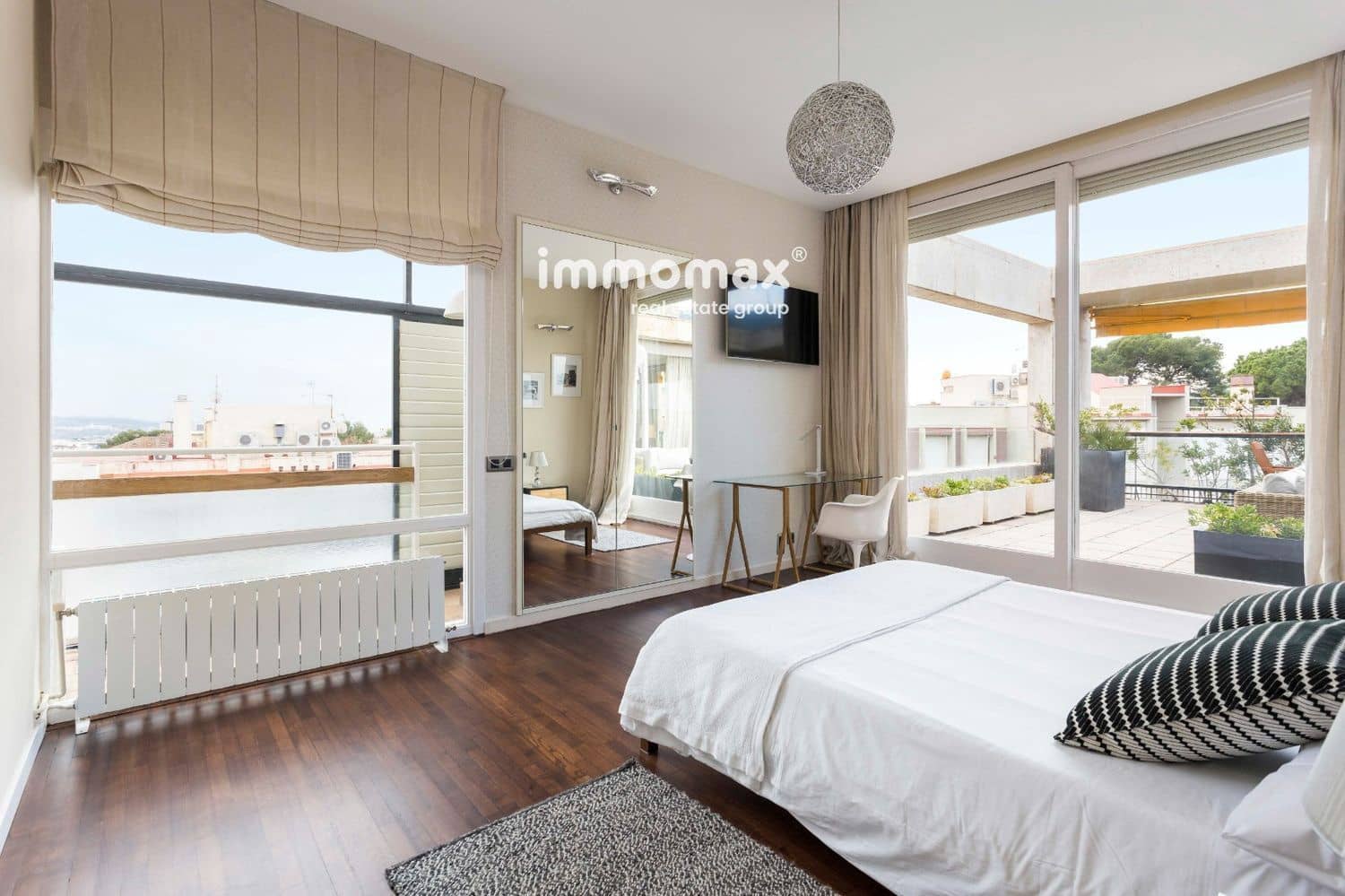 5 soveværelse Penthouse til leje i Barcelona by med garage - € 17.000 (Ref: 8757093)