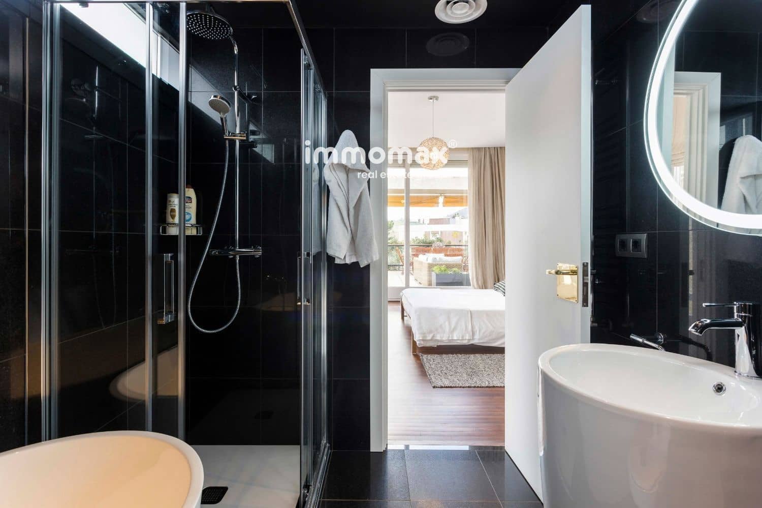 5 soveværelse Penthouse til leje i Barcelona by med garage - € 17.000 (Ref: 8757093)